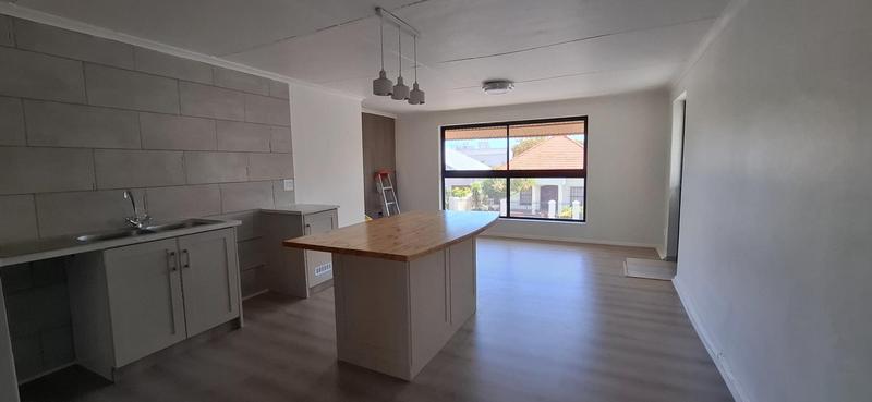 To Let 1 Bedroom Property for Rent in Strand Western Cape